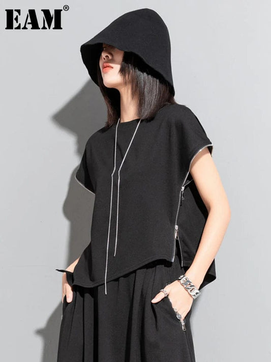[EAM] Women Black Zipper Irregular Big Size Casual T-shirt New Round Neck Sleeveless Fashion Tide Spring Summer 2024 1DF7632
